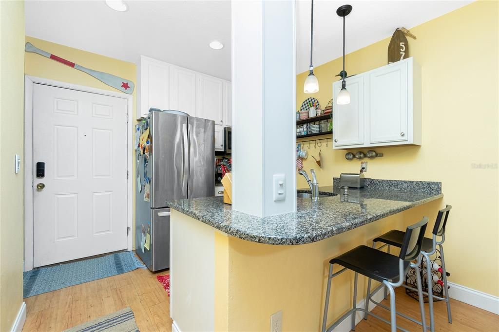 For Sale: $338,500 (2 beds, 2 baths, 754 Square Feet)