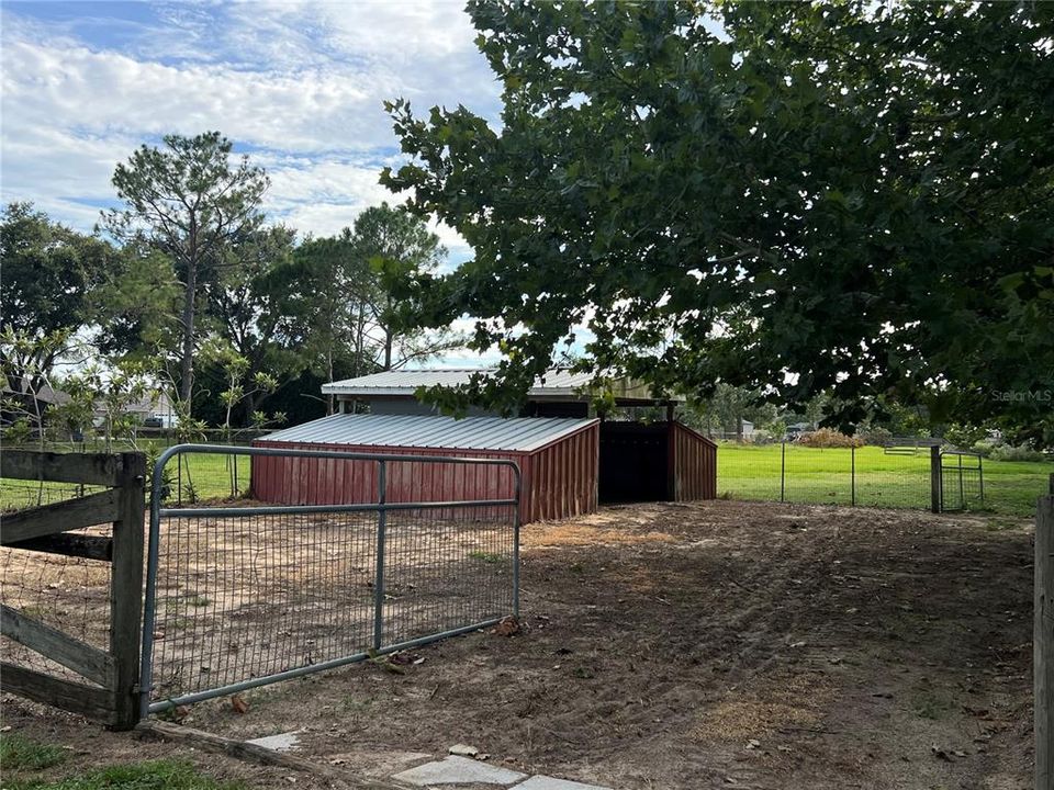 For Sale: $525,000 (5.00 acres)