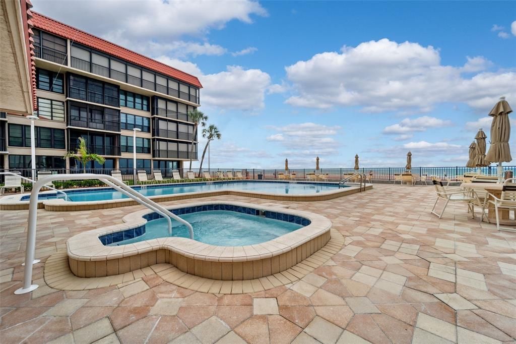 En Venta: $649,900 (2 camas, 2 baños, 1103 Pies cuadrados)