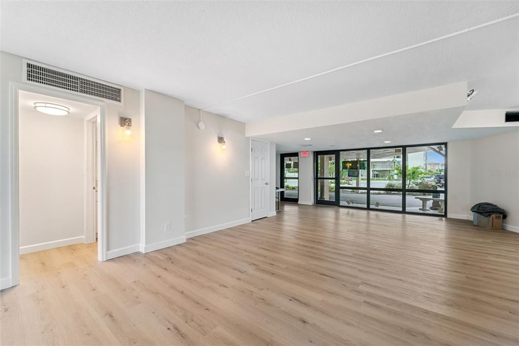 En Venta: $649,900 (2 camas, 2 baños, 1103 Pies cuadrados)