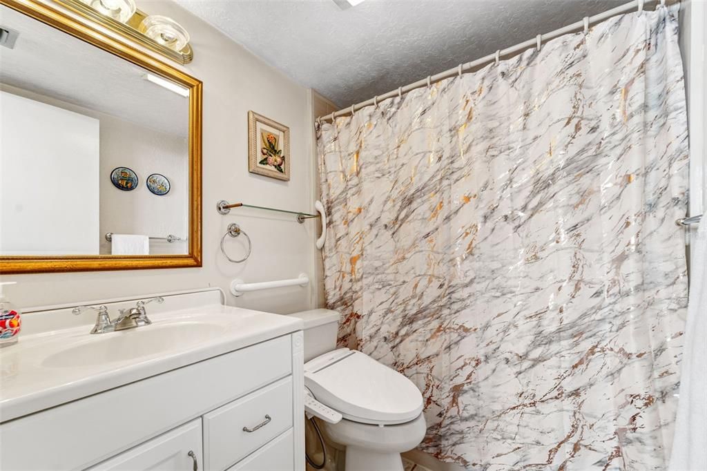 En Venta: $649,900 (2 camas, 2 baños, 1103 Pies cuadrados)