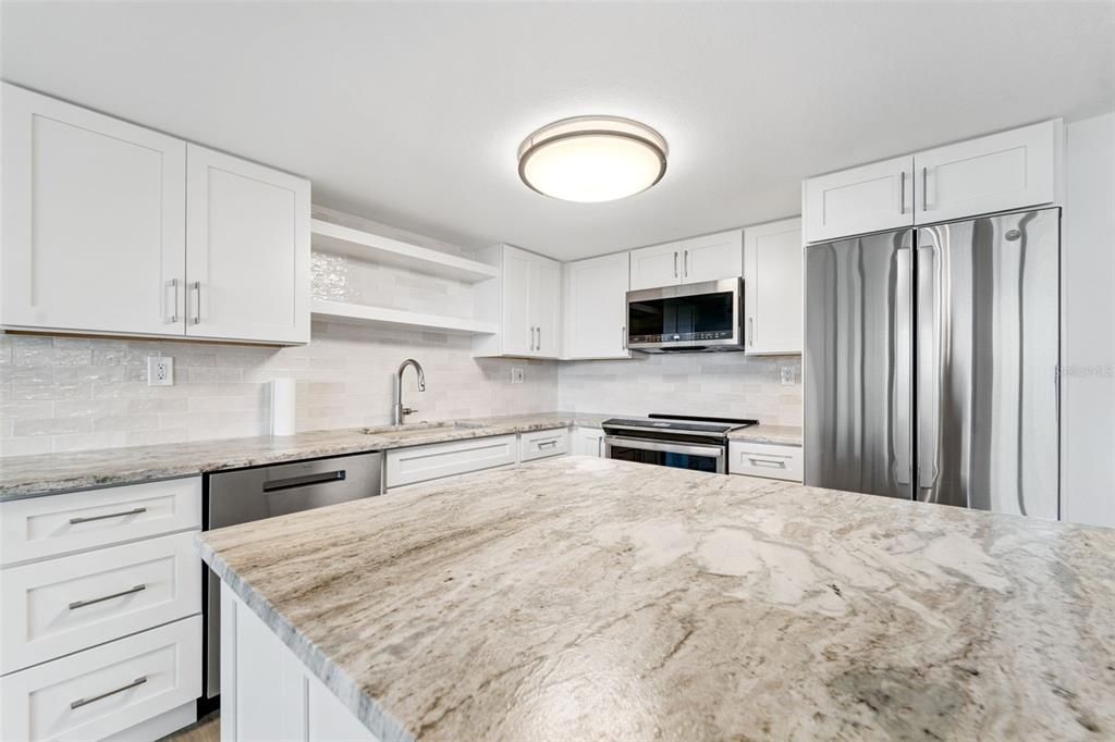 En Venta: $649,900 (2 camas, 2 baños, 1103 Pies cuadrados)