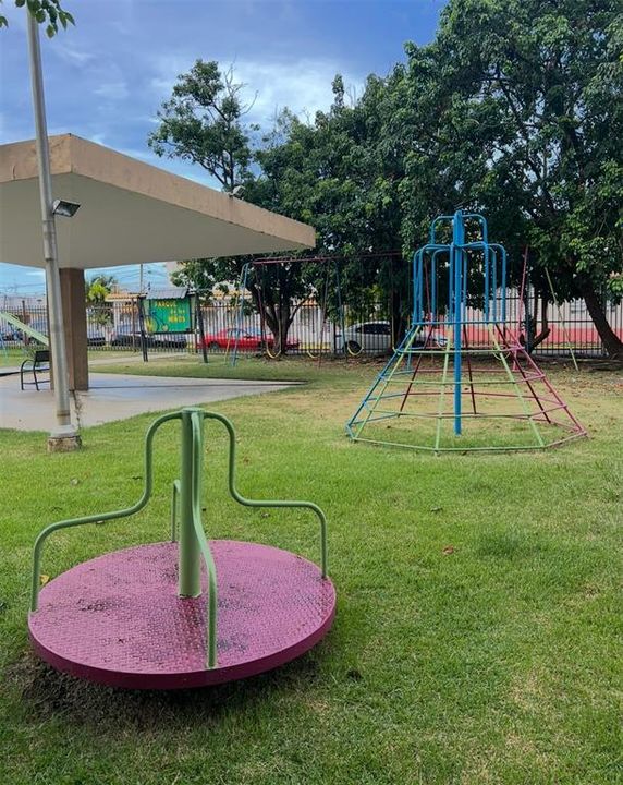 En Venta: $220,000 (3 camas, 2 baños, 1080 Pies cuadrados)