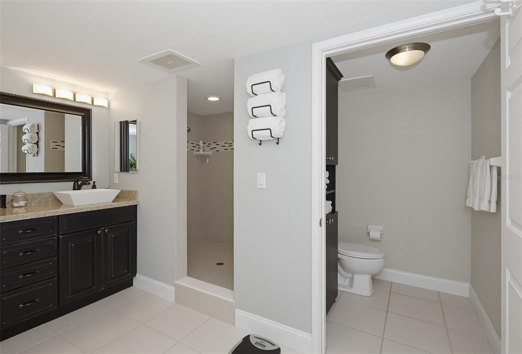 Active With Contract: $629,000 (3 beds, 3 baths, 2215 Square Feet)
