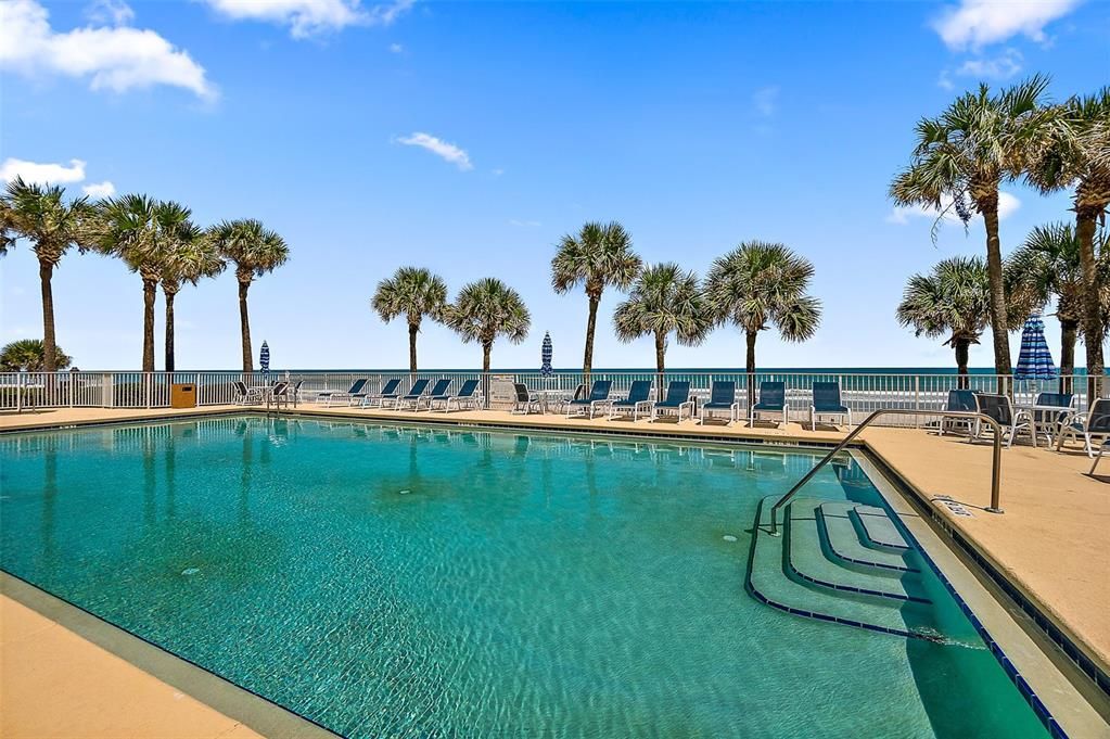 Active With Contract: $629,000 (3 beds, 3 baths, 2215 Square Feet)
