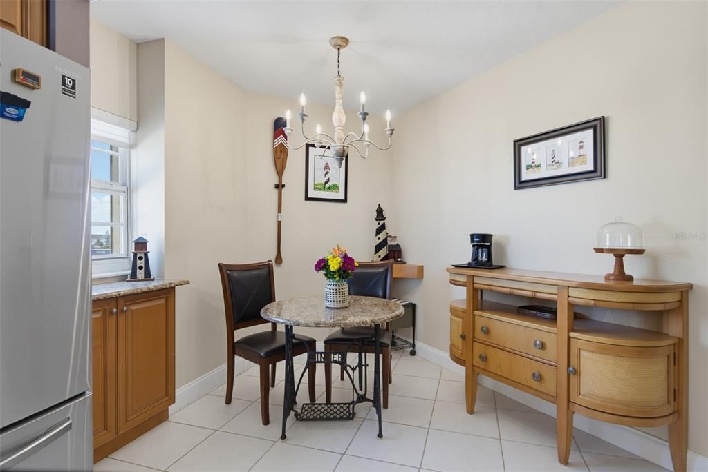 Active With Contract: $629,000 (3 beds, 3 baths, 2215 Square Feet)
