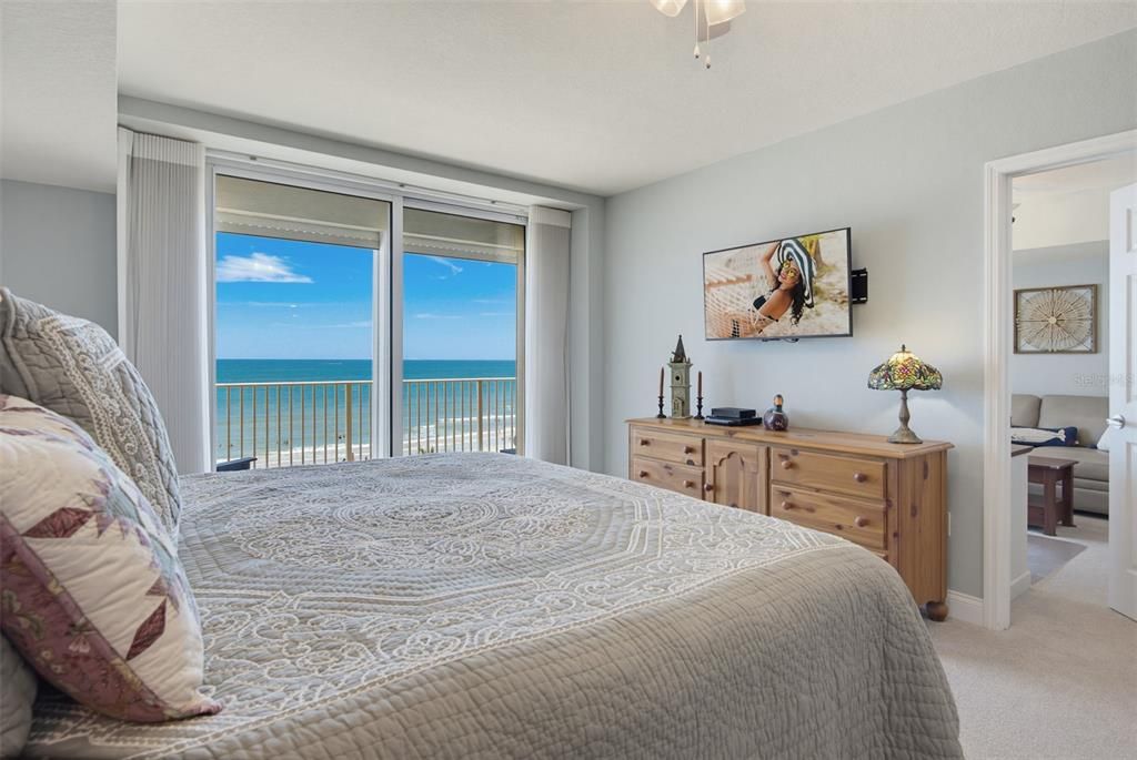 Active With Contract: $629,000 (3 beds, 3 baths, 2215 Square Feet)