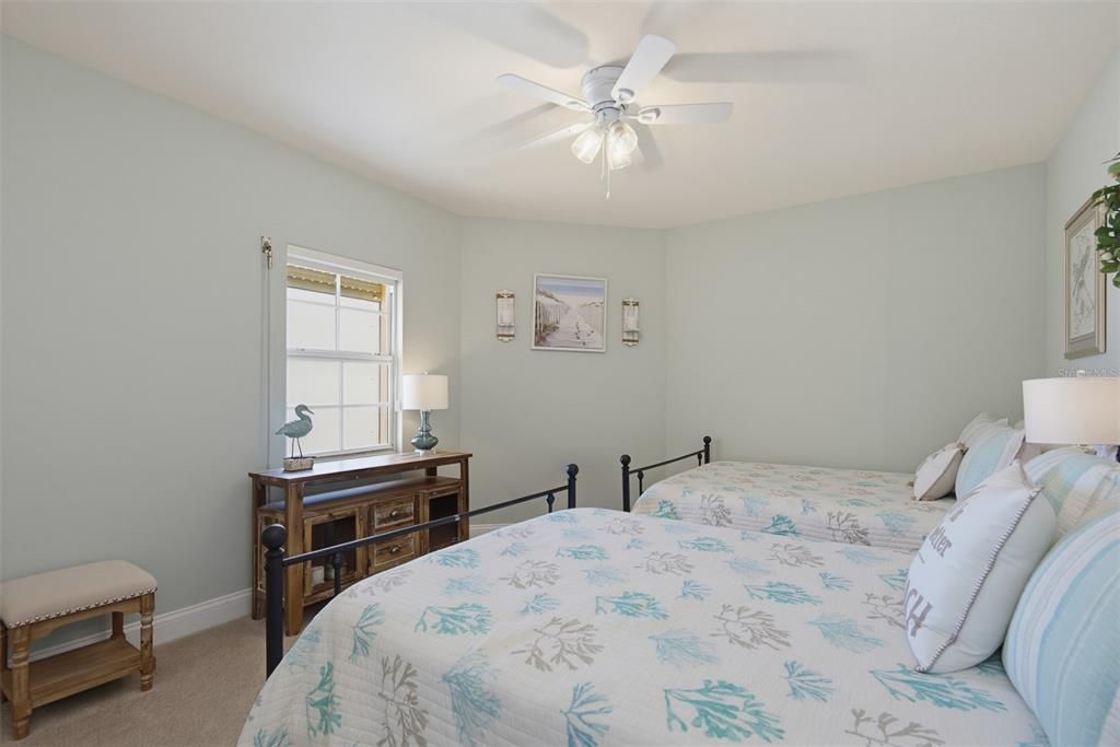 Active With Contract: $629,000 (3 beds, 3 baths, 2215 Square Feet)