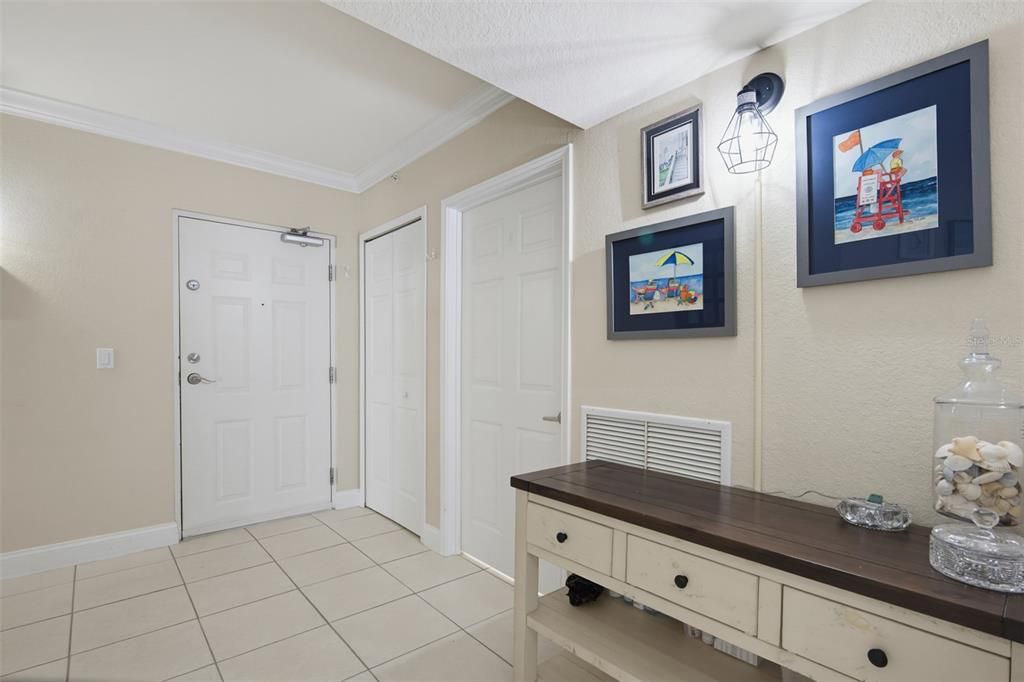 Active With Contract: $629,000 (3 beds, 3 baths, 2215 Square Feet)