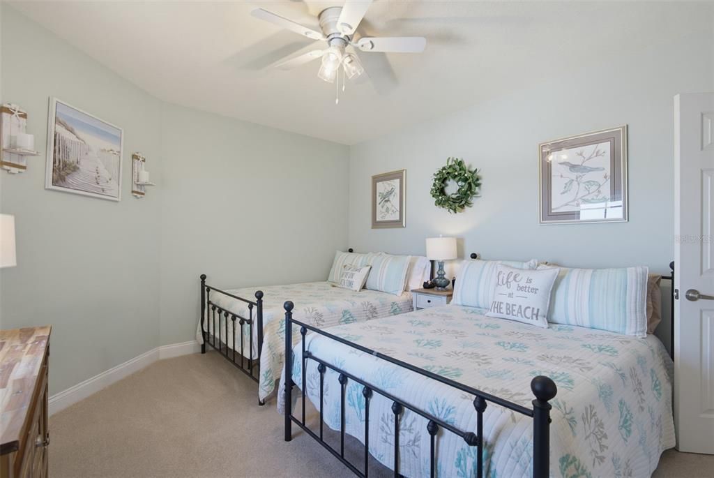 Active With Contract: $629,000 (3 beds, 3 baths, 2215 Square Feet)