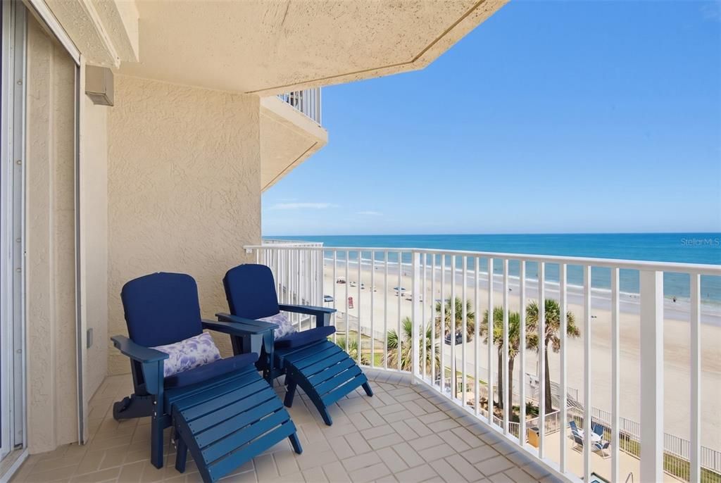 Active With Contract: $629,000 (3 beds, 3 baths, 2215 Square Feet)