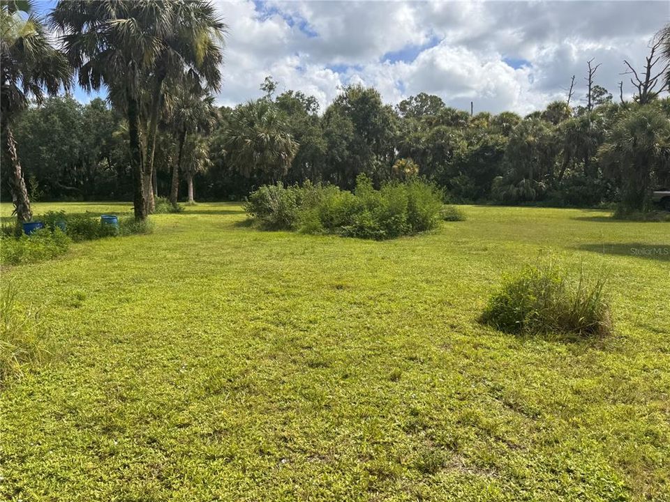 Vendido Recientemente: $350,000 (4.45 acres)