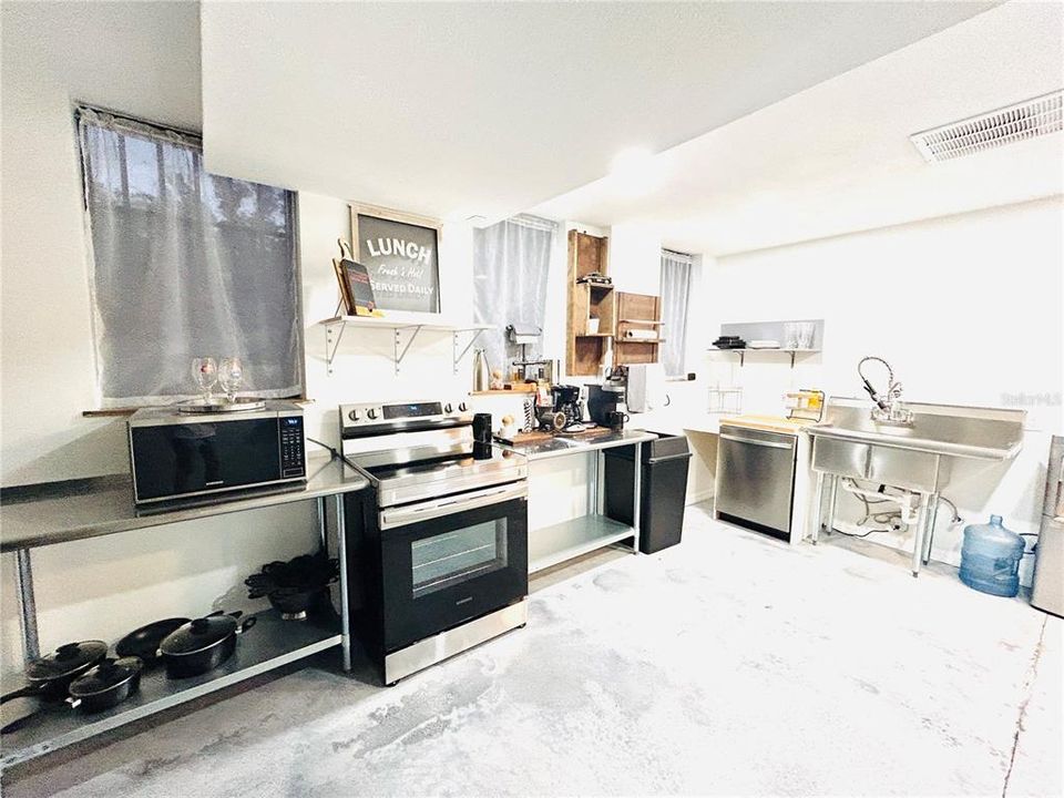 For Sale: $1,275,000 (0 beds, 0 baths, 3312 Square Feet)