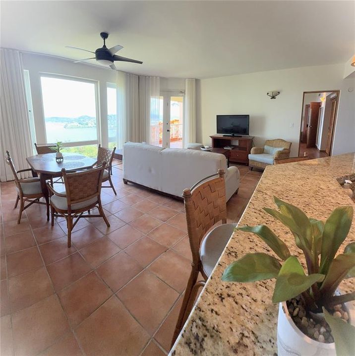 En Venta: $745,000 (2 camas, 2 baños, 0 Pies cuadrados)