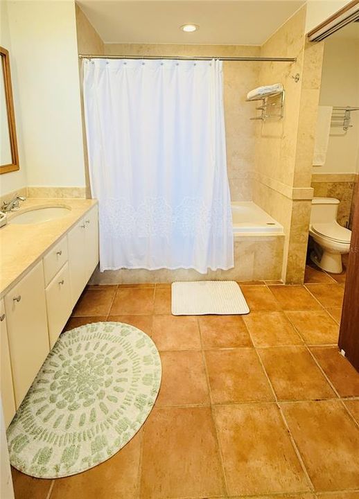 En Venta: $745,000 (2 camas, 2 baños, 0 Pies cuadrados)