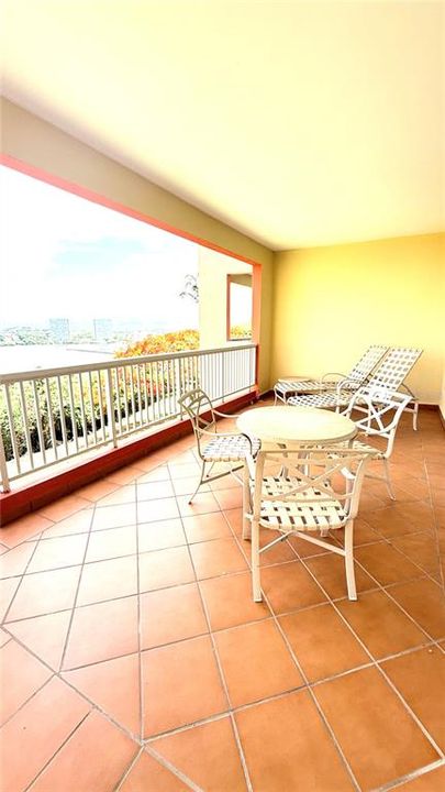 En Venta: $745,000 (2 camas, 2 baños, 0 Pies cuadrados)