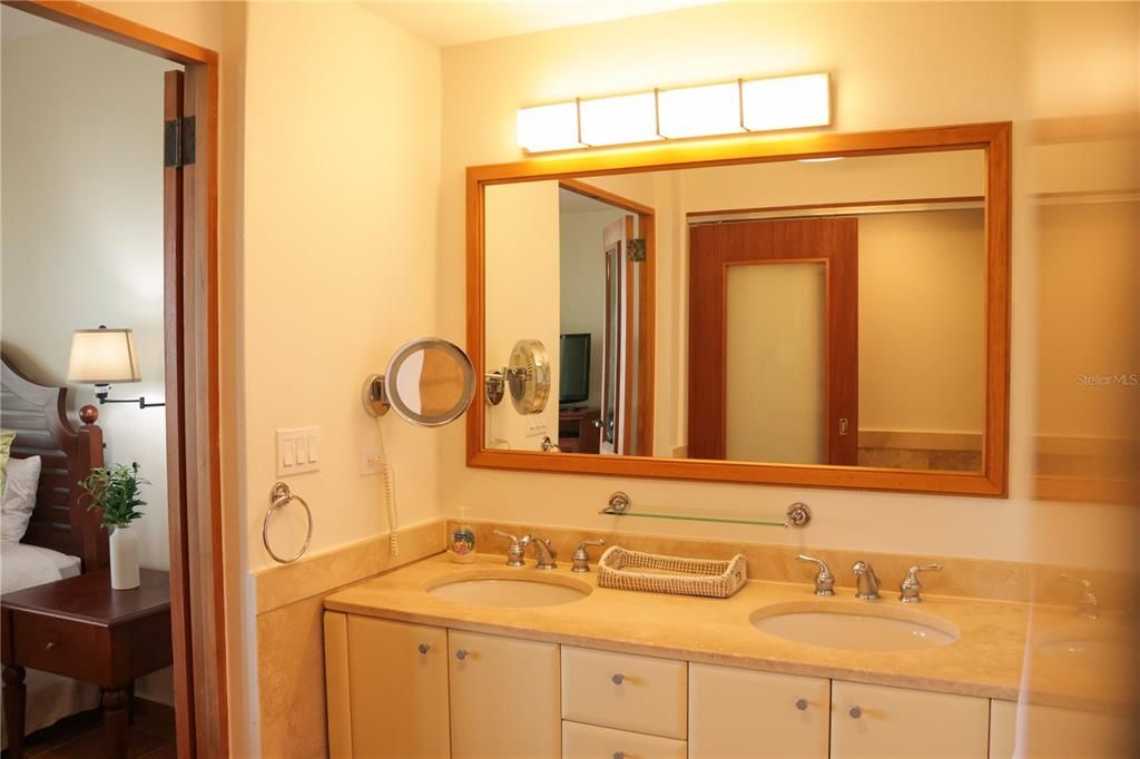 En Venta: $745,000 (2 camas, 2 baños, 0 Pies cuadrados)