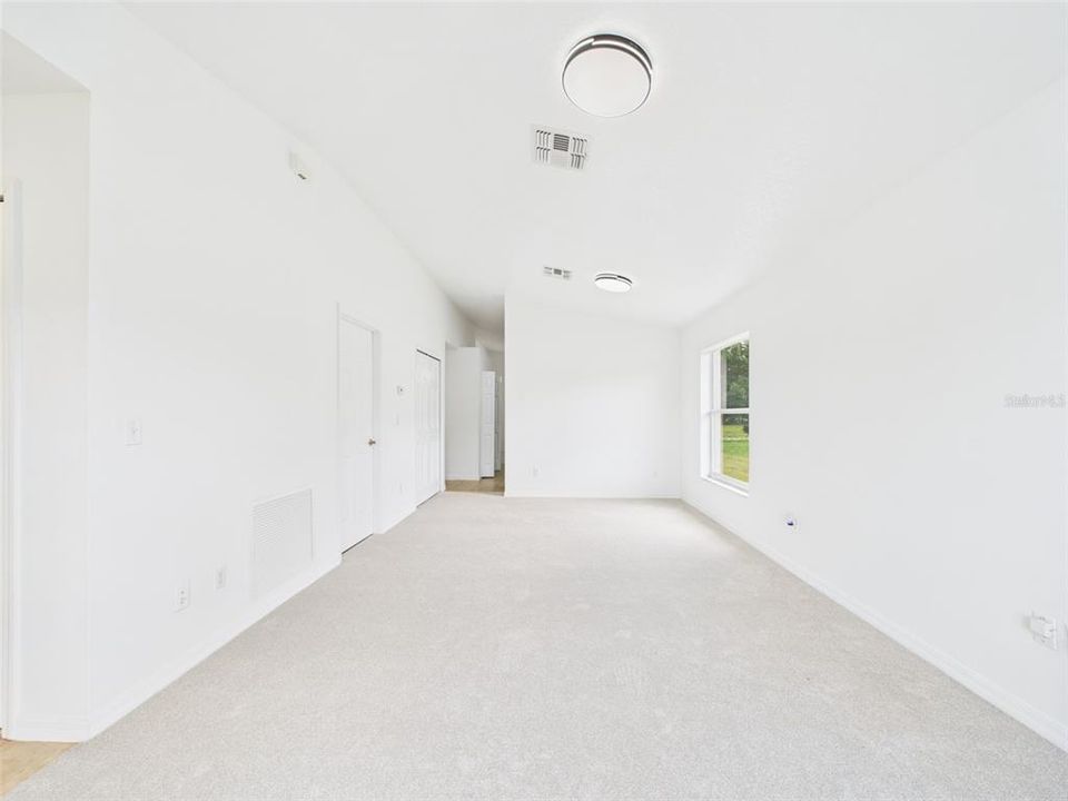 Active With Contract: $349,900 (3 beds, 2 baths, 1438 Square Feet)