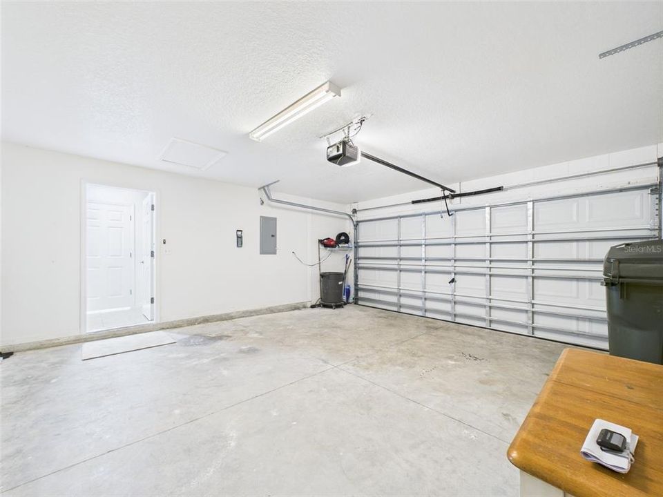 Active With Contract: $349,900 (3 beds, 2 baths, 1438 Square Feet)