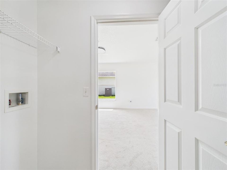 Active With Contract: $349,900 (3 beds, 2 baths, 1438 Square Feet)