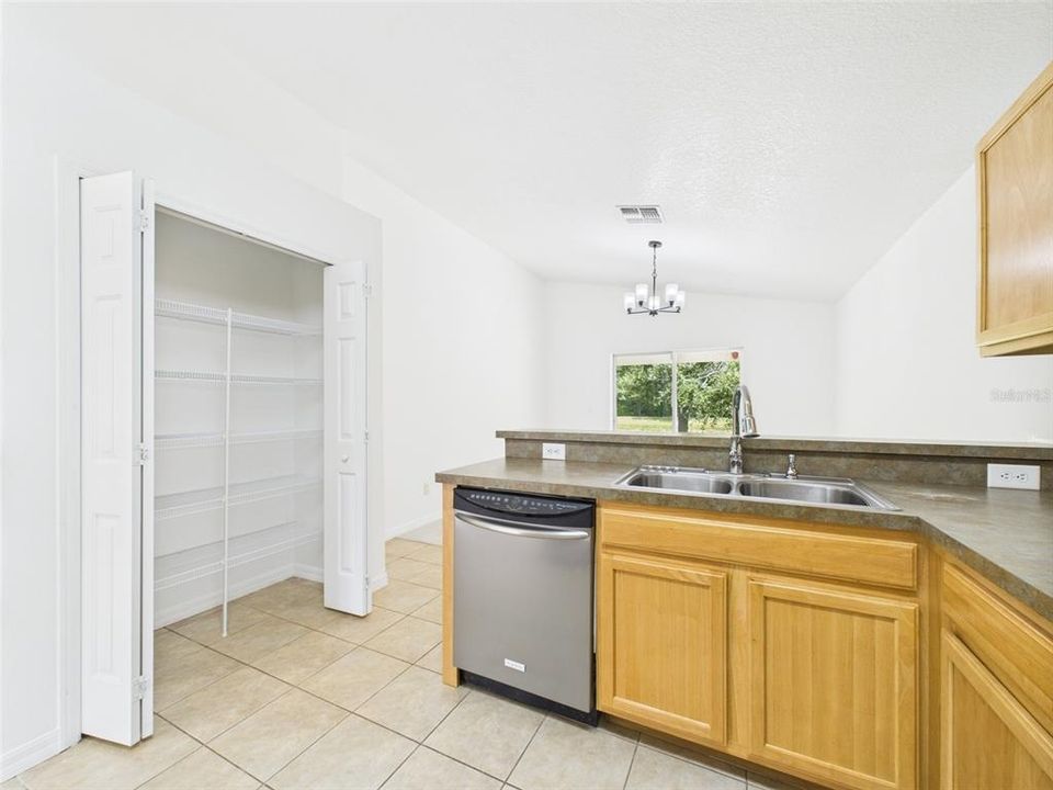 Active With Contract: $349,900 (3 beds, 2 baths, 1438 Square Feet)