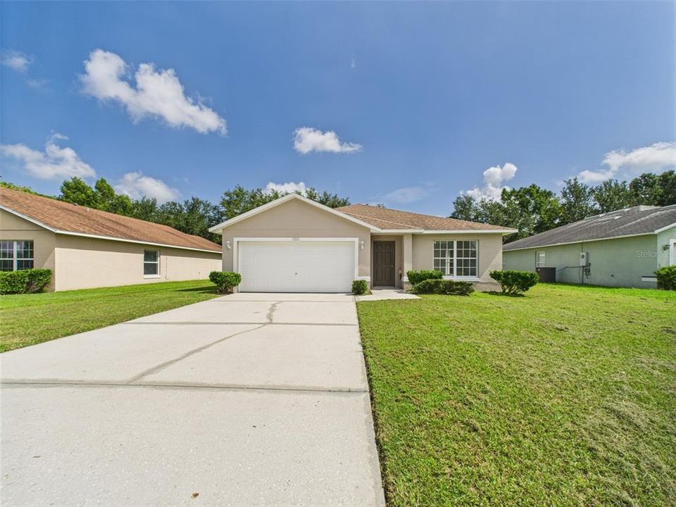 Active With Contract: $349,900 (3 beds, 2 baths, 1438 Square Feet)