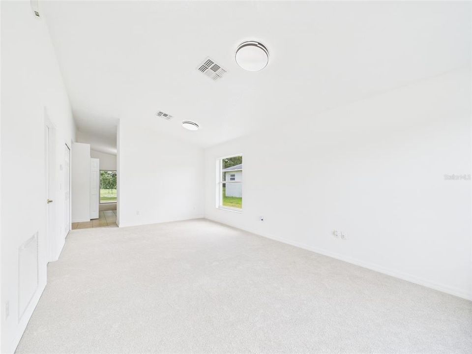 Active With Contract: $349,900 (3 beds, 2 baths, 1438 Square Feet)