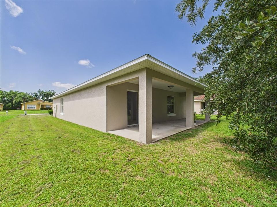 Active With Contract: $349,900 (3 beds, 2 baths, 1438 Square Feet)