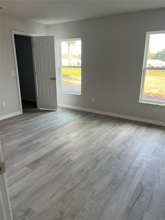 待售: $230,000 (3 贝兹, 2 浴室, 1347 平方英尺)