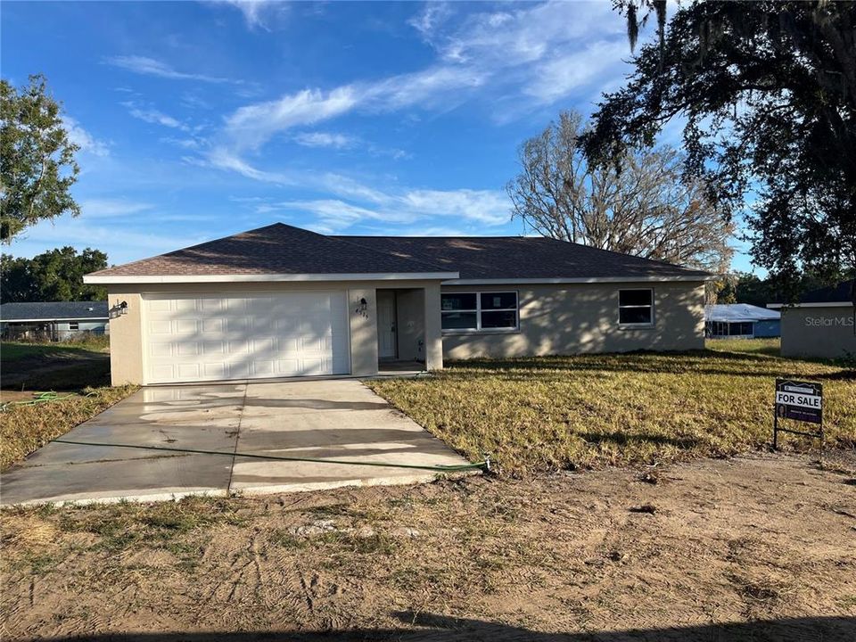 待售: $230,000 (3 贝兹, 2 浴室, 1347 平方英尺)