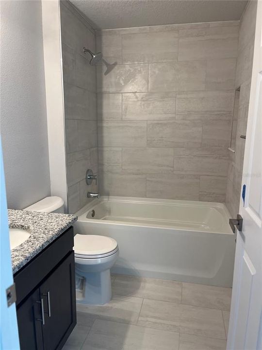 待售: $230,000 (3 贝兹, 2 浴室, 1347 平方英尺)