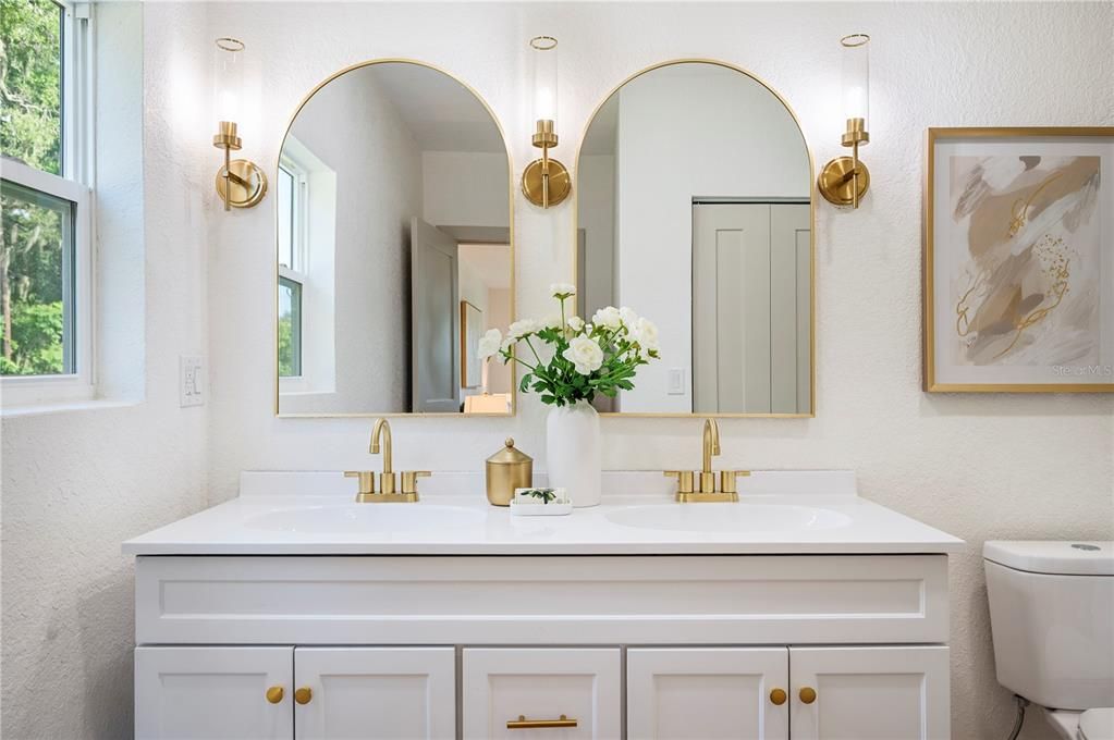 Activo con contrato: $269,900 (4 camas, 3 baños, 1728 Pies cuadrados)