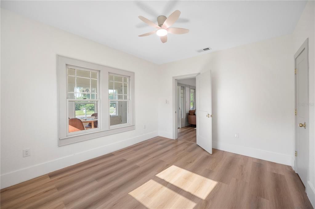 Activo con contrato: $269,900 (4 camas, 3 baños, 1728 Pies cuadrados)