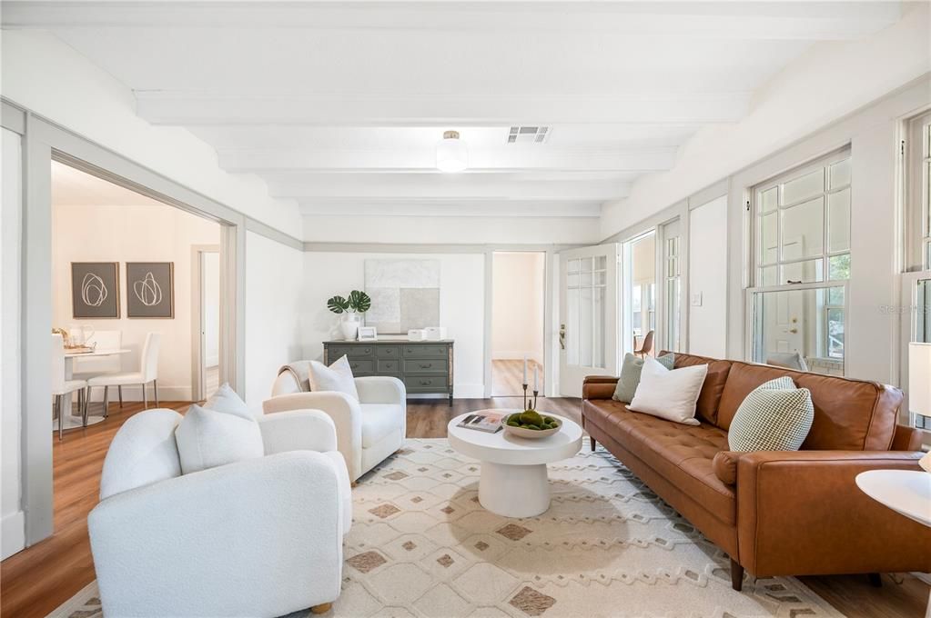 Activo con contrato: $269,900 (4 camas, 3 baños, 1728 Pies cuadrados)