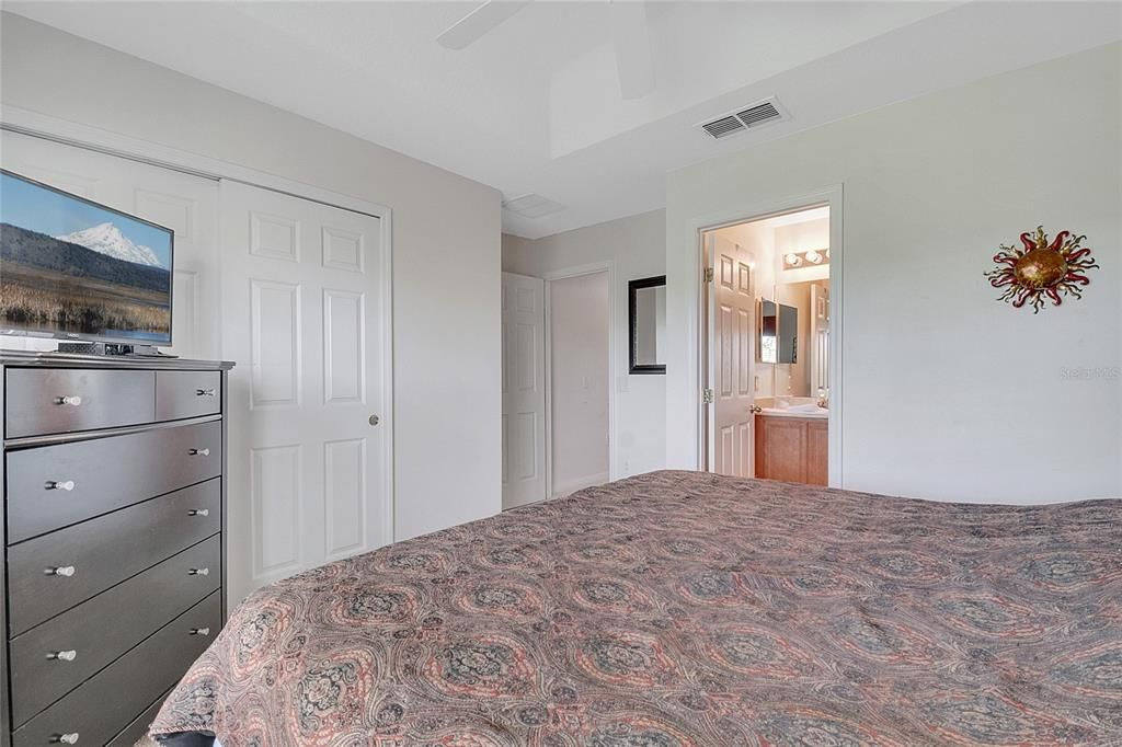 Activo con contrato: $259,000 (3 camas, 3 baños, 1362 Pies cuadrados)