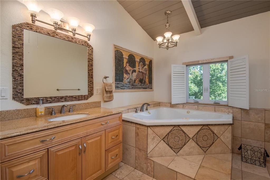 На продажу: $750,000 (5 спален, 4 ванн, 3723 Квадратных фут)