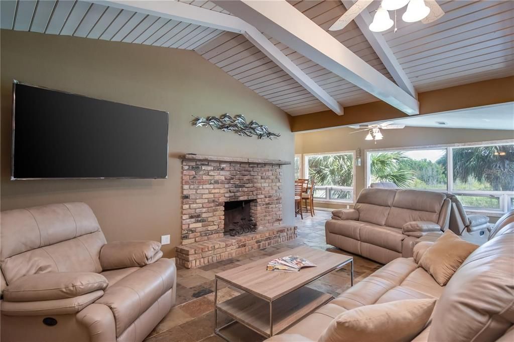 На продажу: $750,000 (5 спален, 4 ванн, 3723 Квадратных фут)