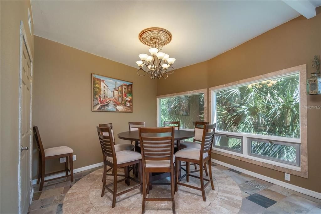 На продажу: $750,000 (5 спален, 4 ванн, 3723 Квадратных фут)