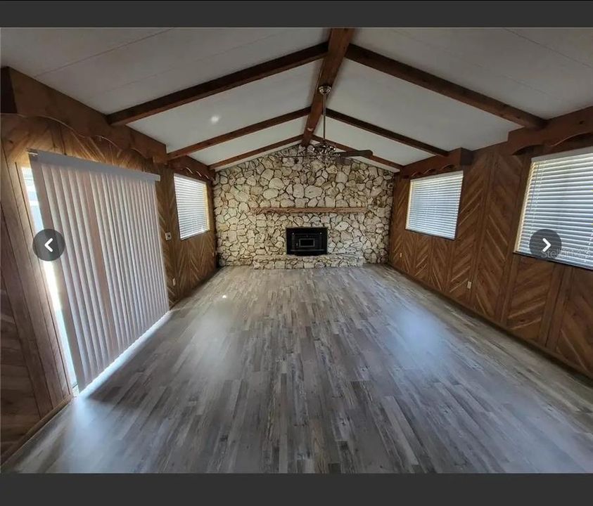 Activo con contrato: $234,000 (3 camas, 2 baños, 1624 Pies cuadrados)