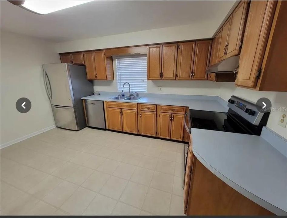 Activo con contrato: $234,000 (3 camas, 2 baños, 1624 Pies cuadrados)