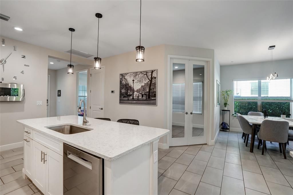 En Venta: $439,900 (3 camas, 2 baños, 1842 Pies cuadrados)