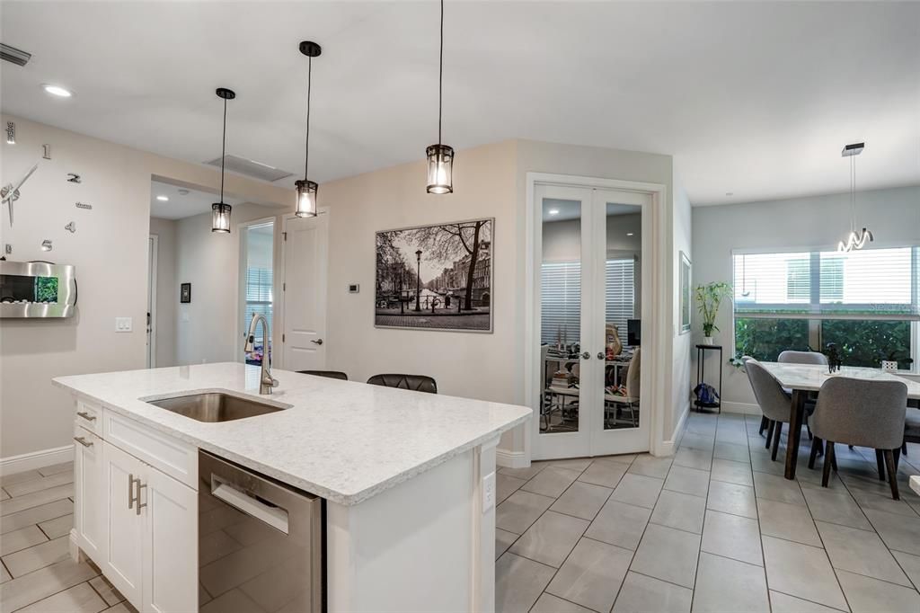 En Venta: $439,900 (3 camas, 2 baños, 1842 Pies cuadrados)