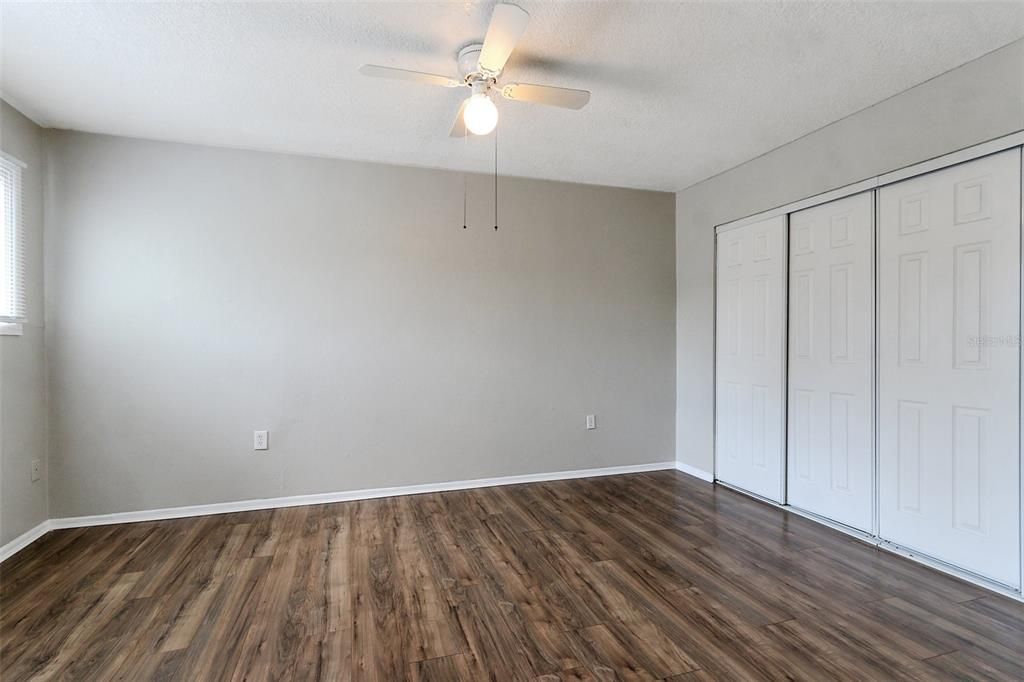For Sale: $135,000 (2 beds, 1 baths, 826 Square Feet)