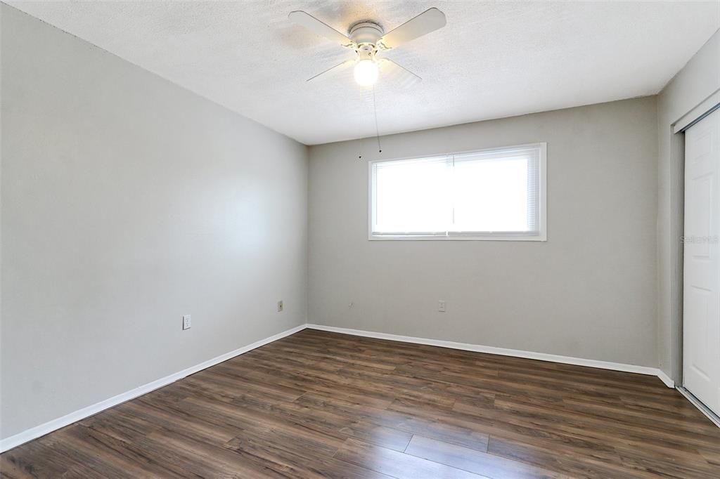 For Sale: $135,000 (2 beds, 1 baths, 826 Square Feet)