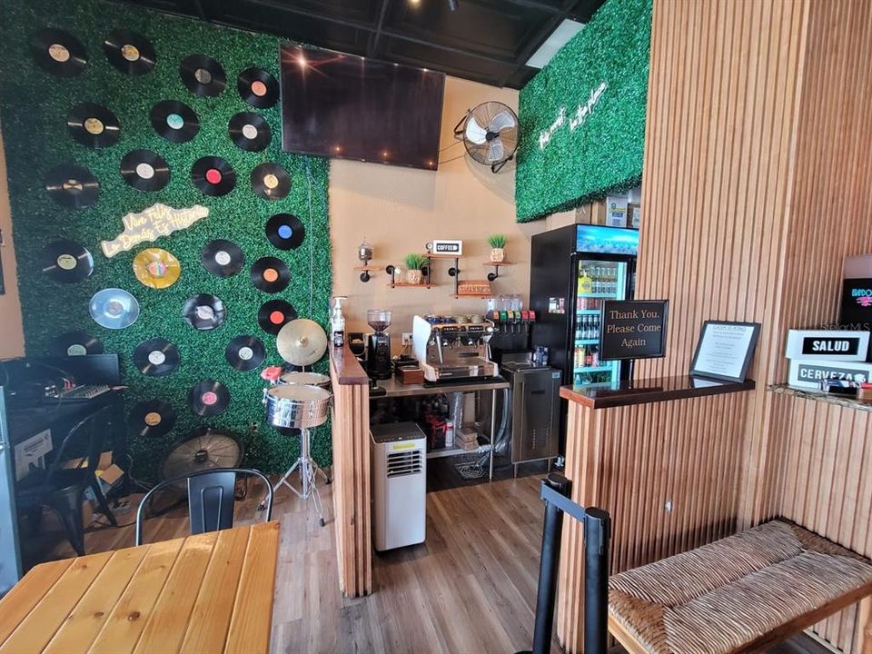 For Sale: $275,000 (0 beds, 0 baths, 999 Square Feet)