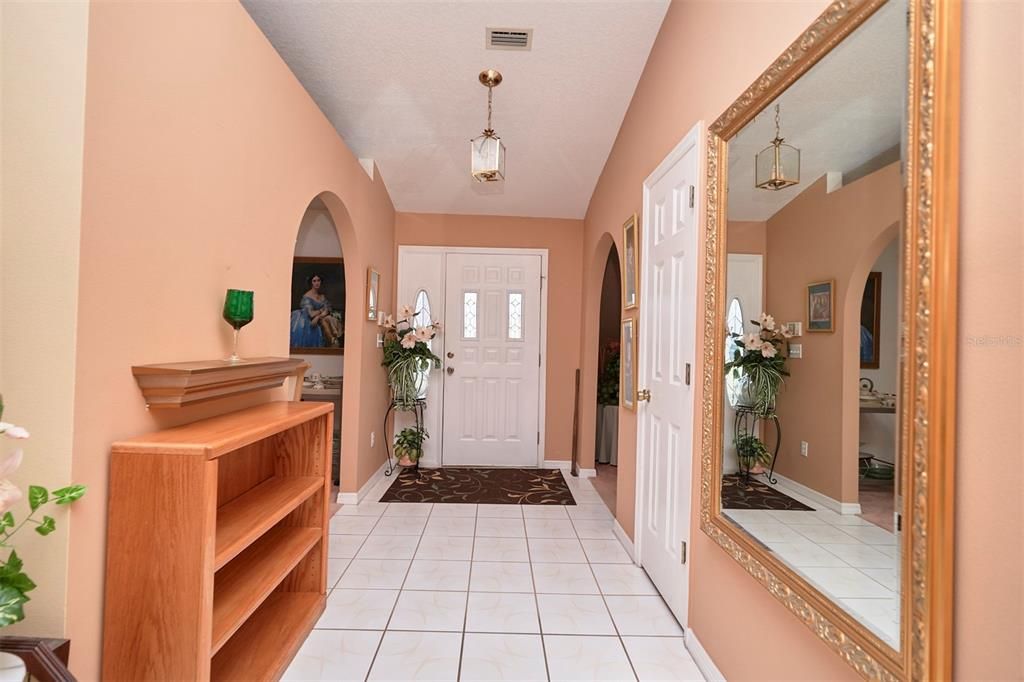 待售: $440,000 (4 贝兹, 2 浴室, 2444 平方英尺)