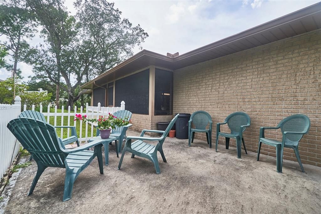 待售: $440,000 (4 贝兹, 2 浴室, 2444 平方英尺)