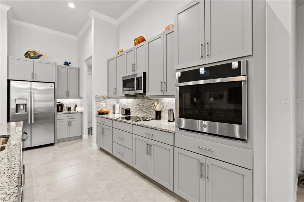 For Sale: $1,020,000 (4 beds, 3 baths, 2624 Square Feet)