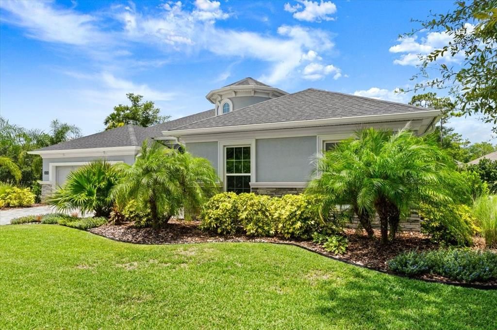 For Sale: $1,020,000 (4 beds, 3 baths, 2624 Square Feet)