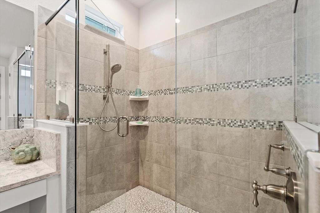 For Sale: $1,020,000 (4 beds, 3 baths, 2624 Square Feet)